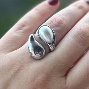Modern Open Teardrop Pearl Ring – White Gold Plated Stainless Steel